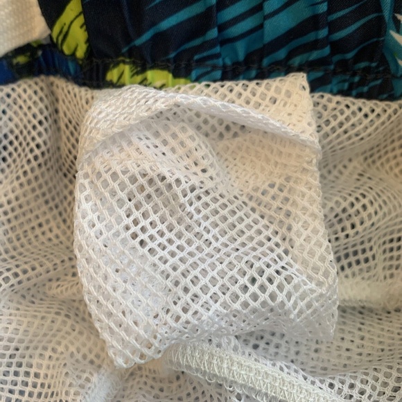 Kanu Surf Board Shorts Swim Trunks Size Medium Tropical Pockets Brief Lining NWT - Picture 9 of 14